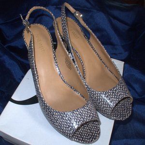 Nine West Able Slingback Sandal Dark Grey (Gently Used) Sz. 11M